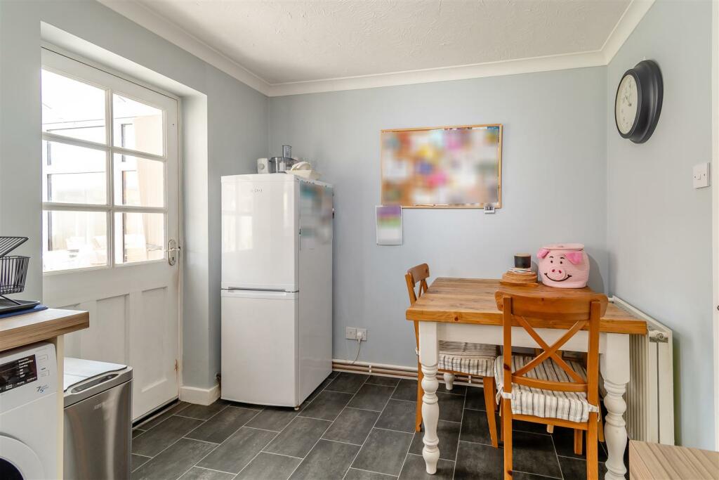 8616413-interior12v2.jpg
