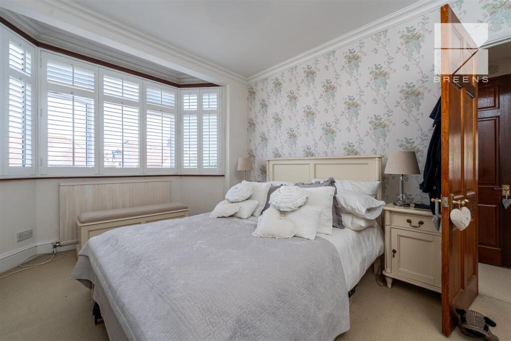 61 Brindwood Road_0002.jpg