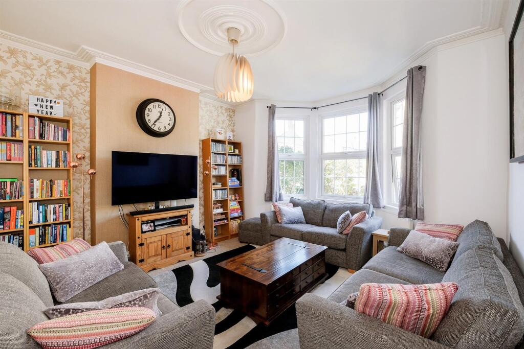 10 Studley Avenue-12_web.jpg