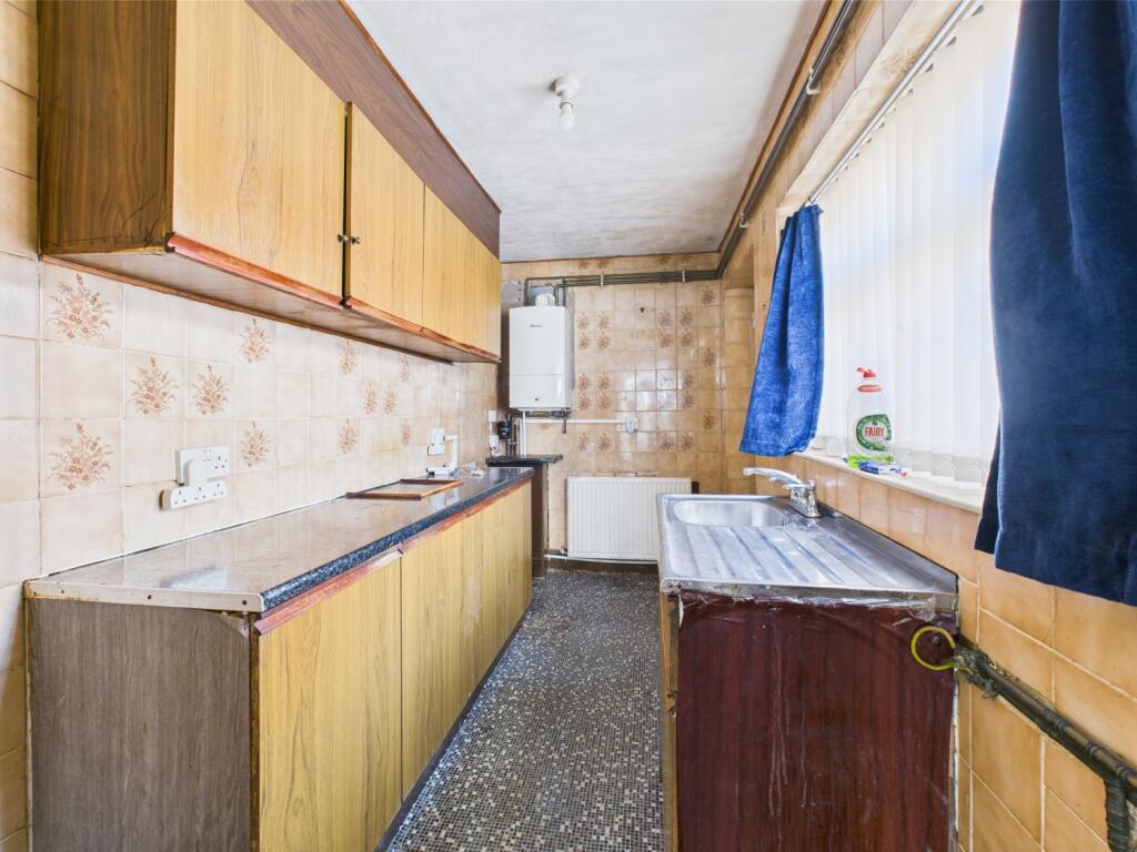 CAM03729G0-PR0050-STILL003