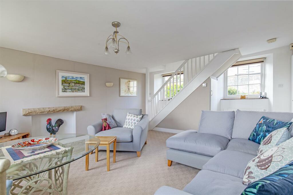 Reception Room-4.jpg