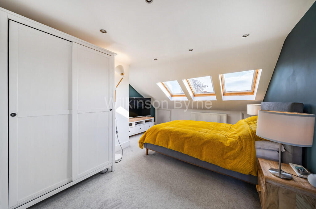 76e01ff7-ff70-497...