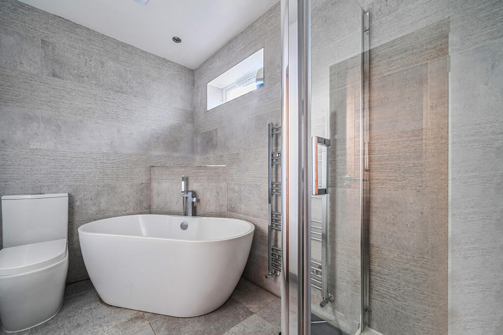 1365305-16-68fb4798d8b8f