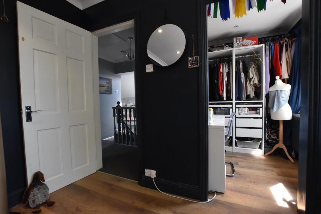 bedroom 2 - dressing room