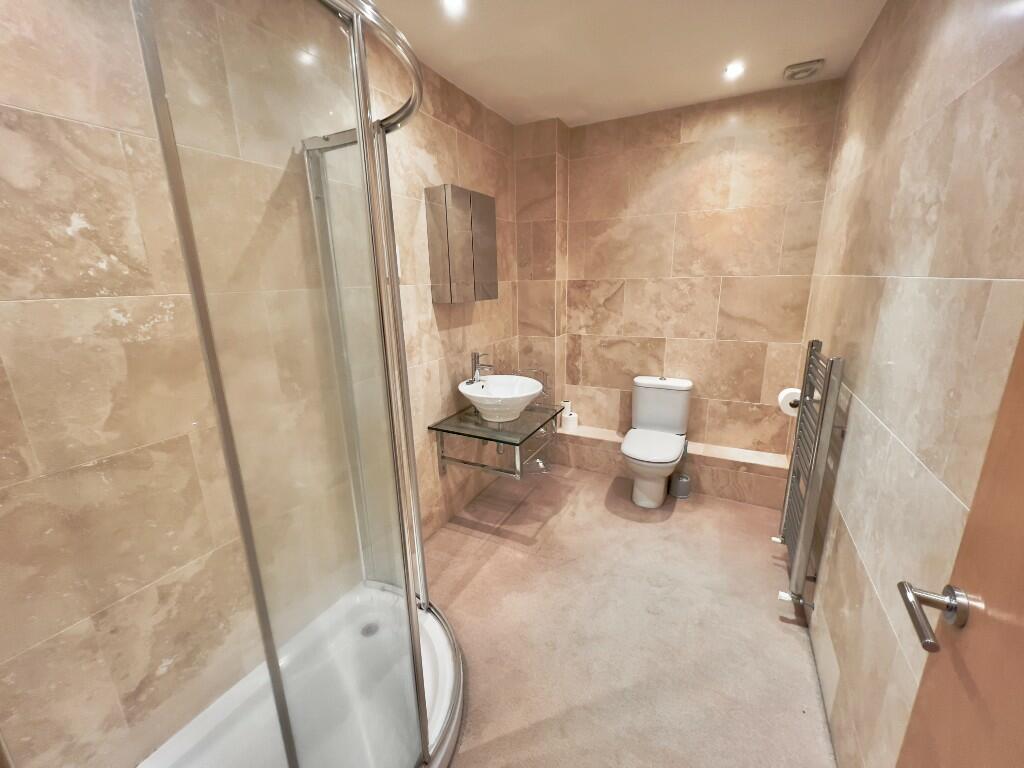 EN-SUITE 1