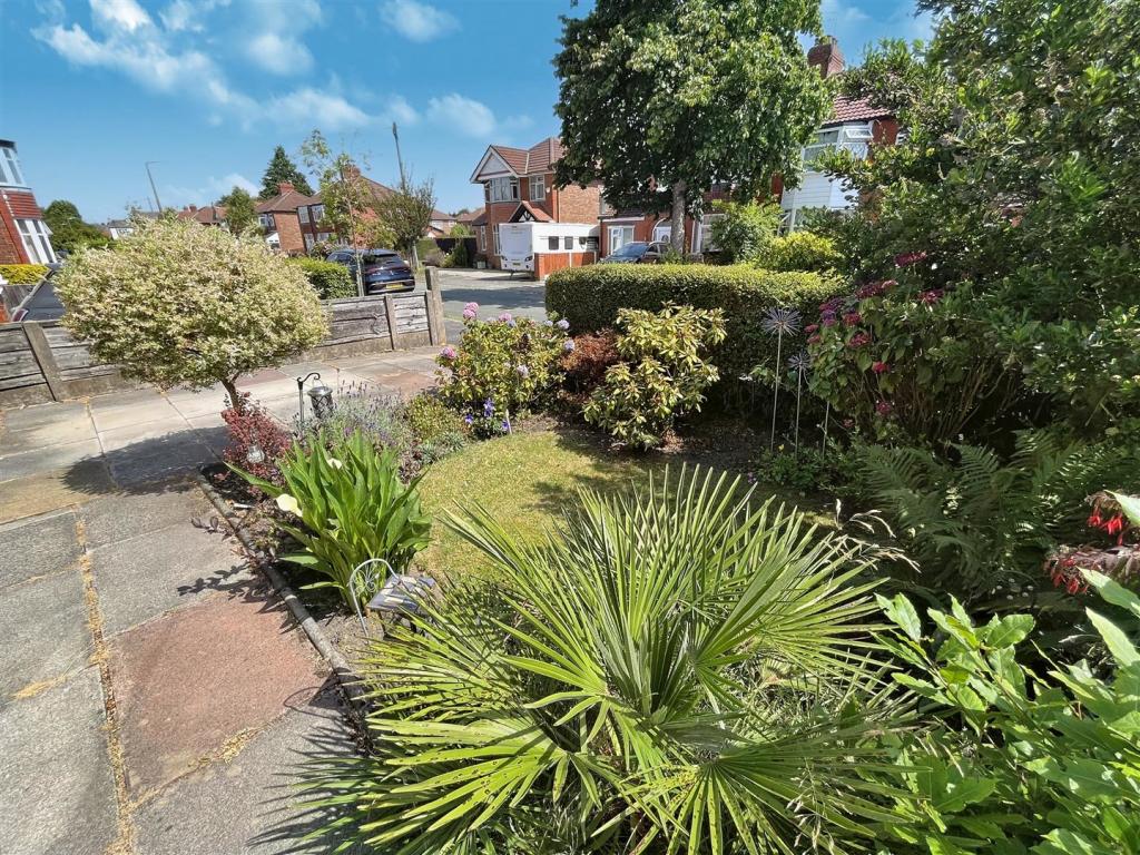 Front Garden.jpg