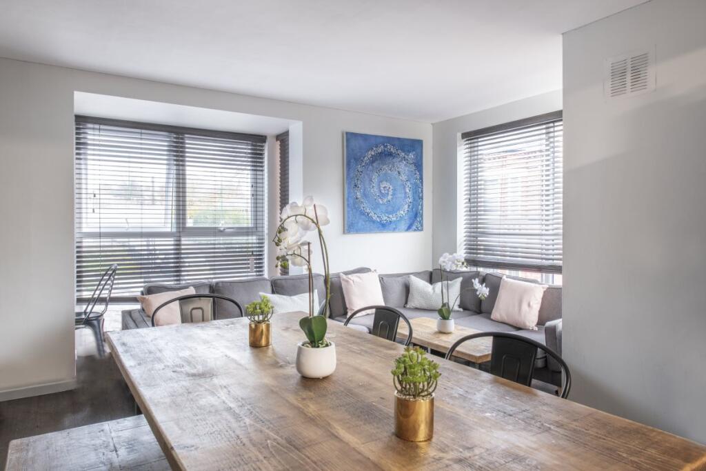 Flat2_28_Church_St1