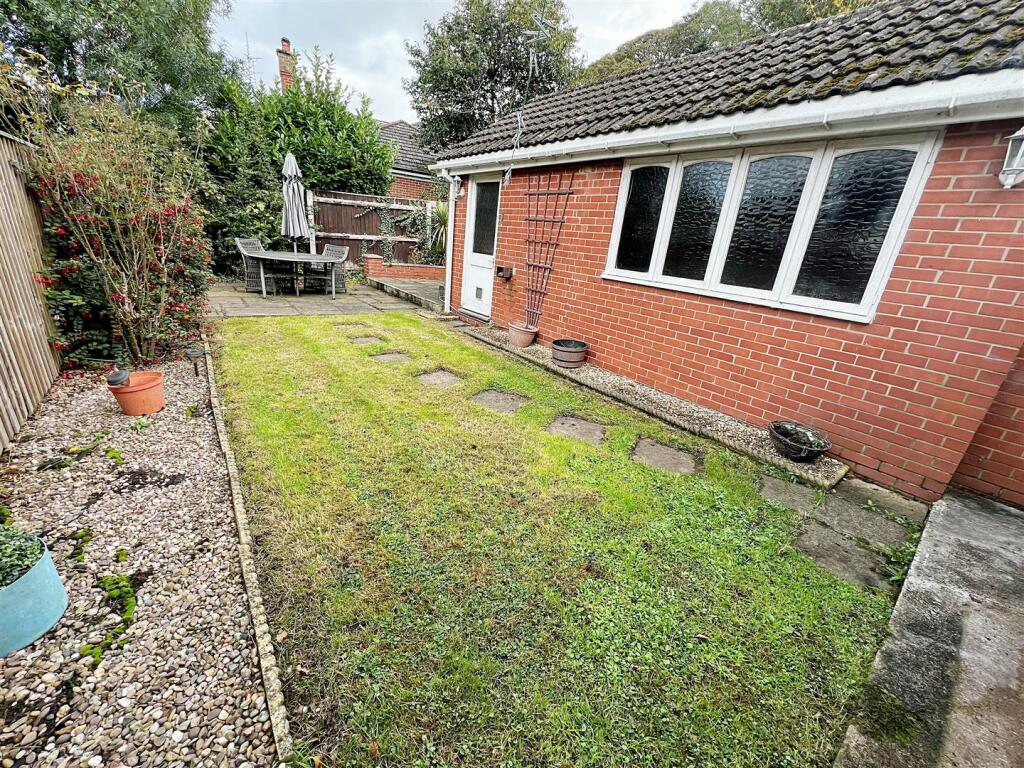 DETACHED GARAGE