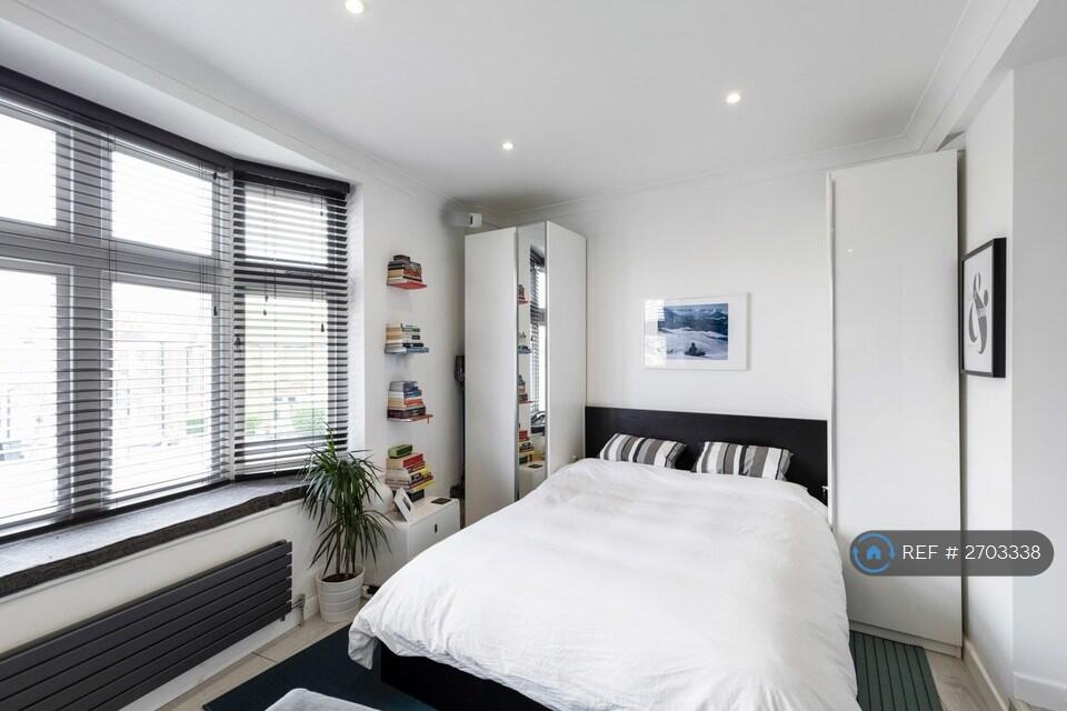 Studio - Bed Area (Bed Down)