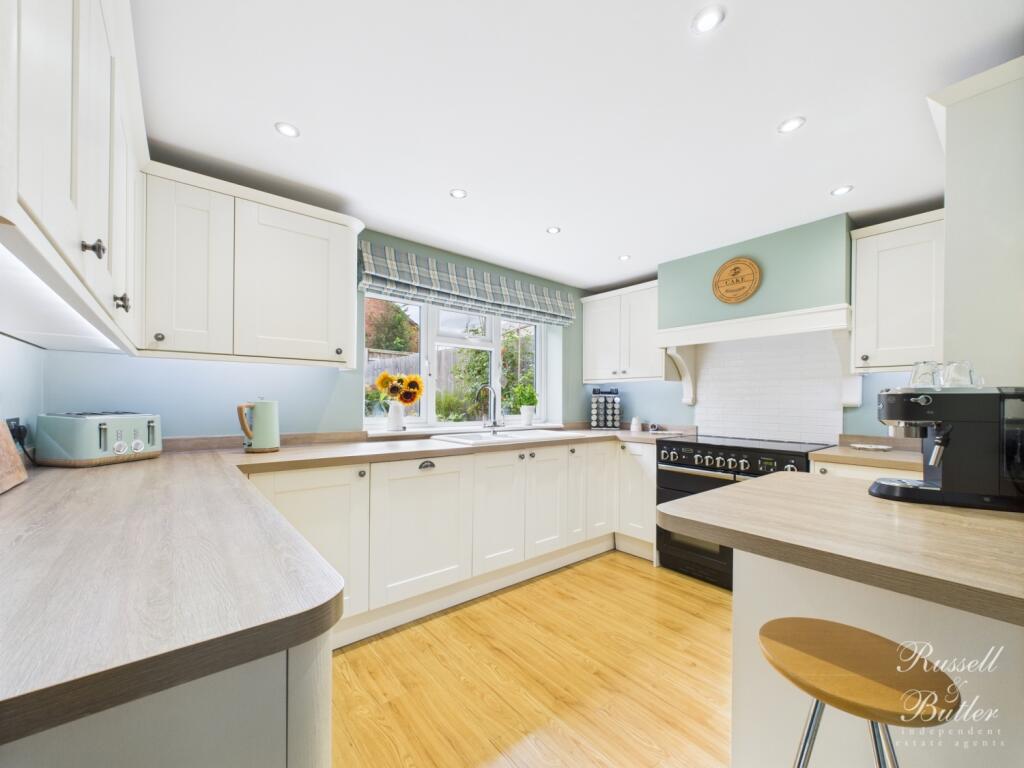 CAM01995G0-PR0344-STILL007