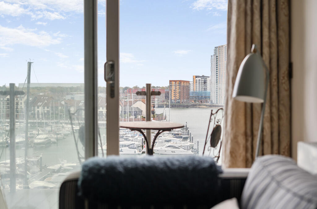 1372175-23-68fa00...