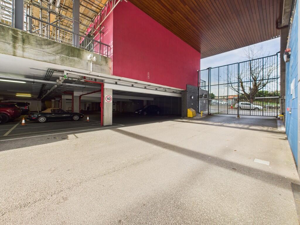 CAM03974G0-PR0112...