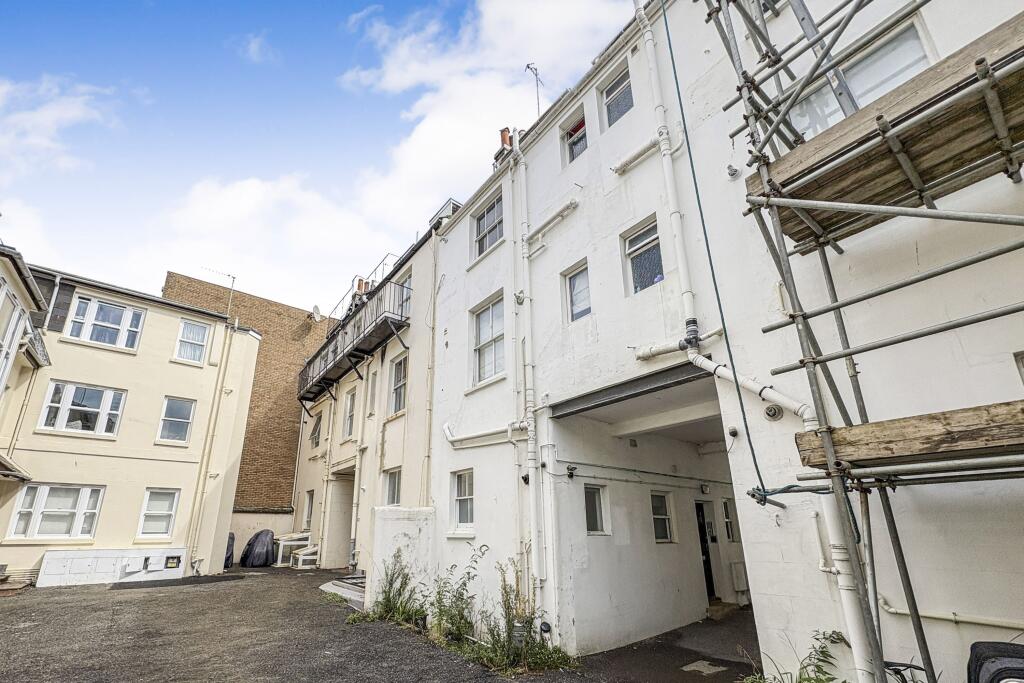 Flat 1, 20 Farm Road, Hove, BN3 1FB