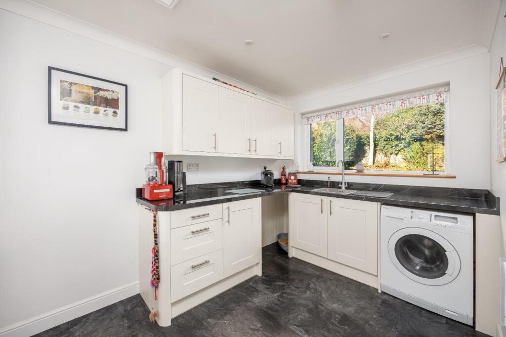Walls_Sprout_Hill_Rotherfield_TN63QX_RootsProperty