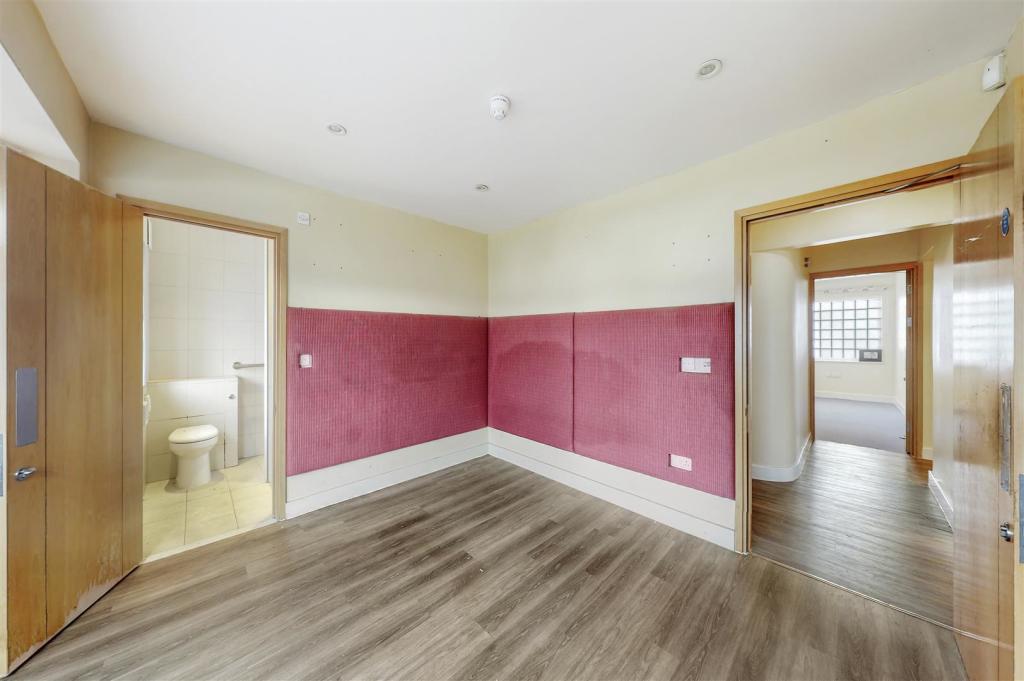 45A Langham Gardens - tteDVp0S3yrqtpZHg6K8.jpg