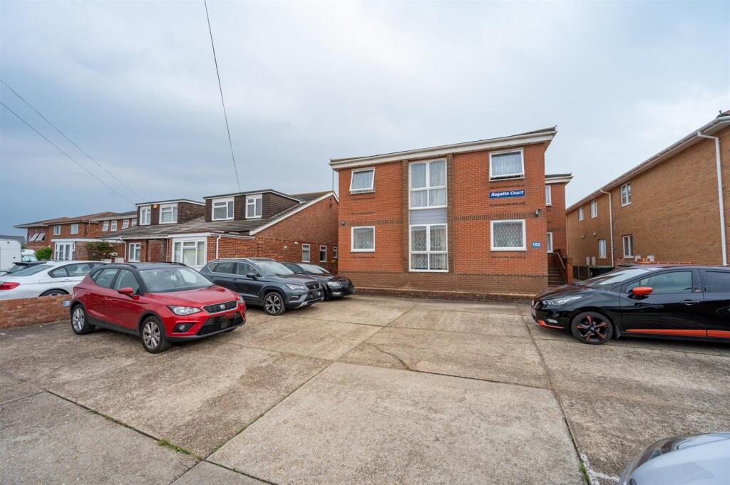 Flat 5 Regatta Court 22 3.jpg