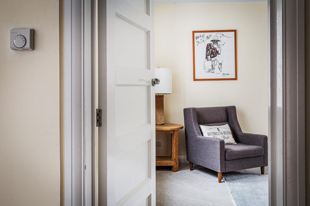 Hall to living room.jpg