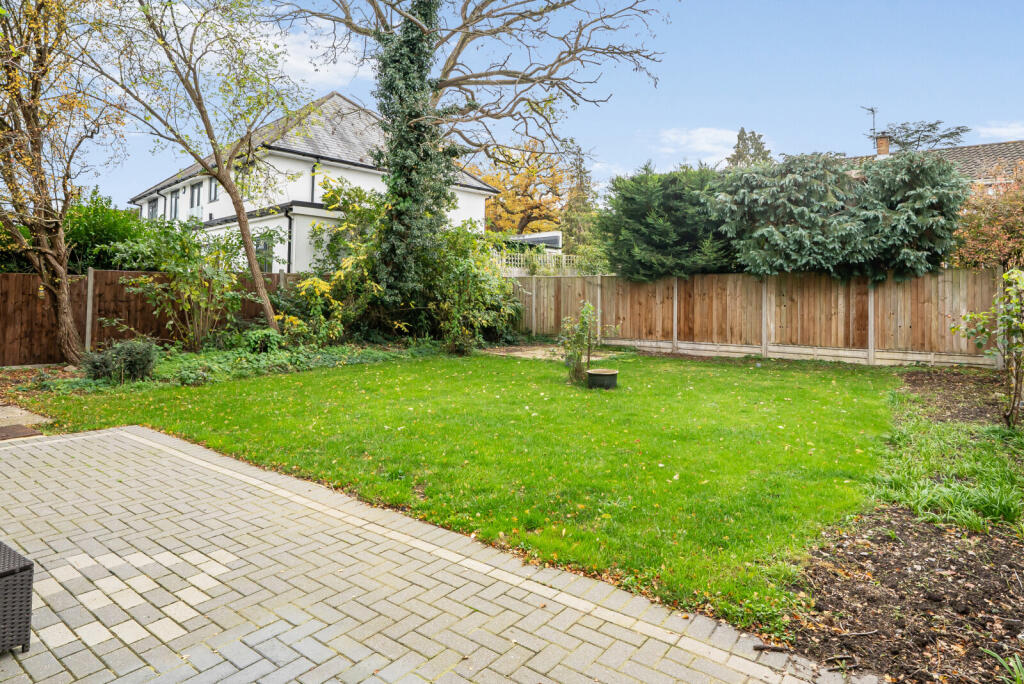 1375296-2-690b57d...