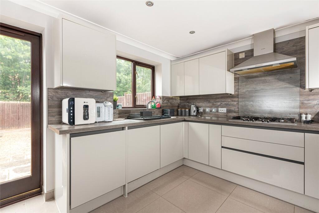Kitchen/Dining Rm