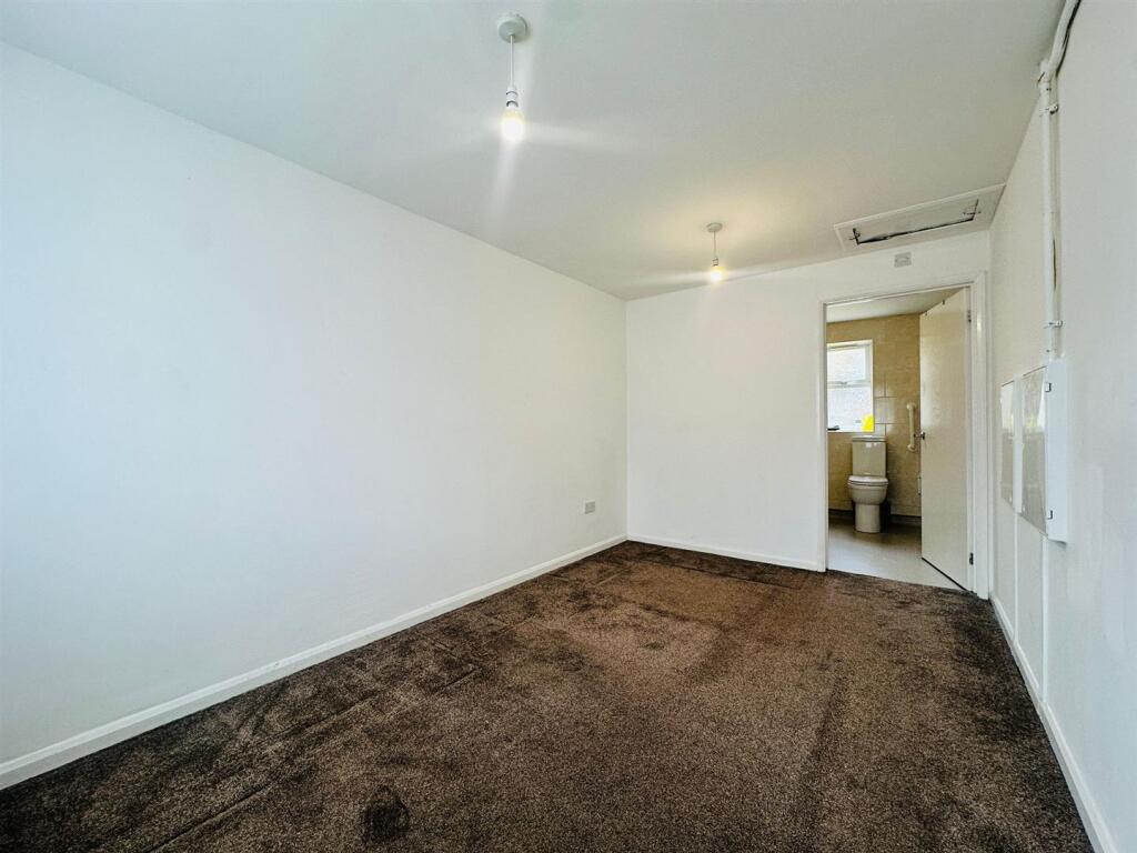 Bedroom 4 (downstairs)