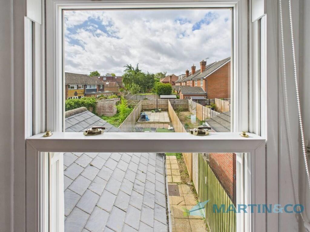 CAM02145G0-PR0076...