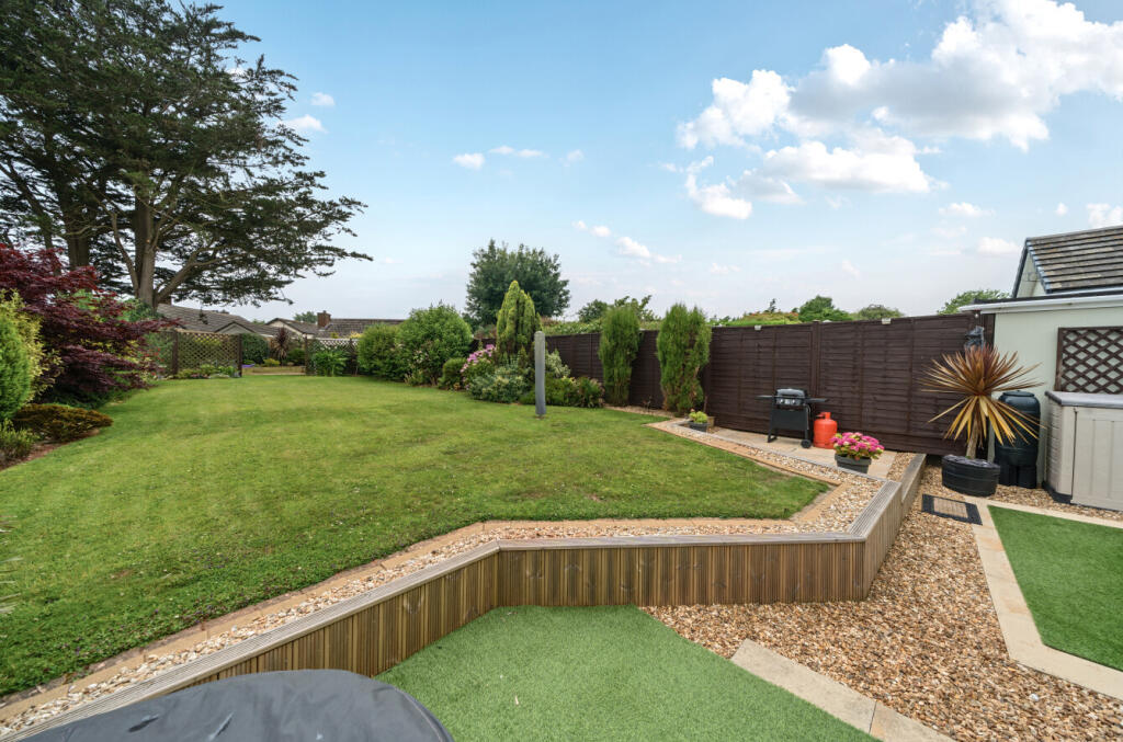 1313764-4-685aab7...