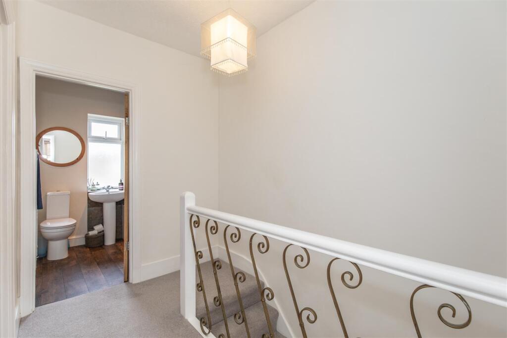 STAIRS &amp; FIRST FLOOR LANDING