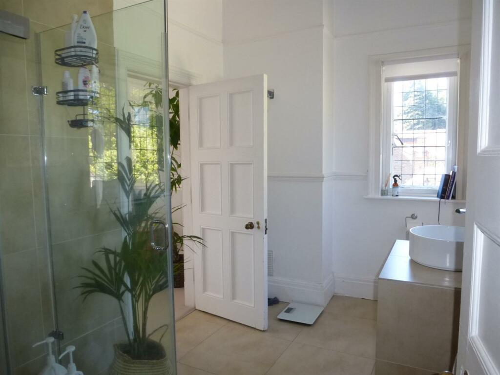 Master en suite.JPG