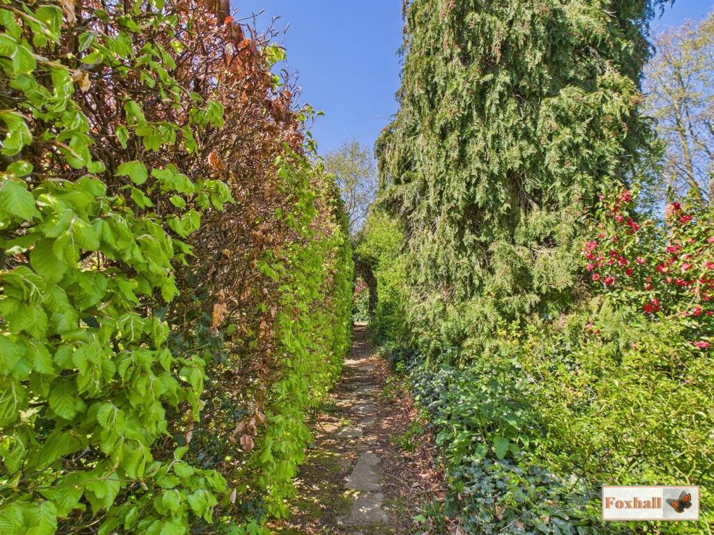 Rear Communal Garden