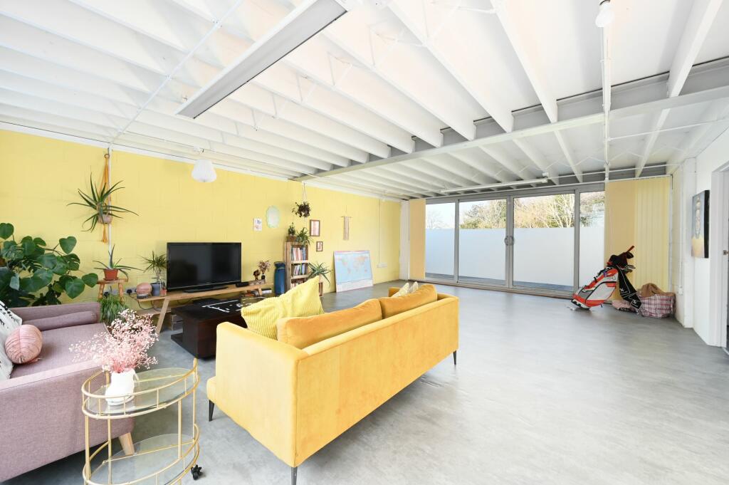annexe lounge