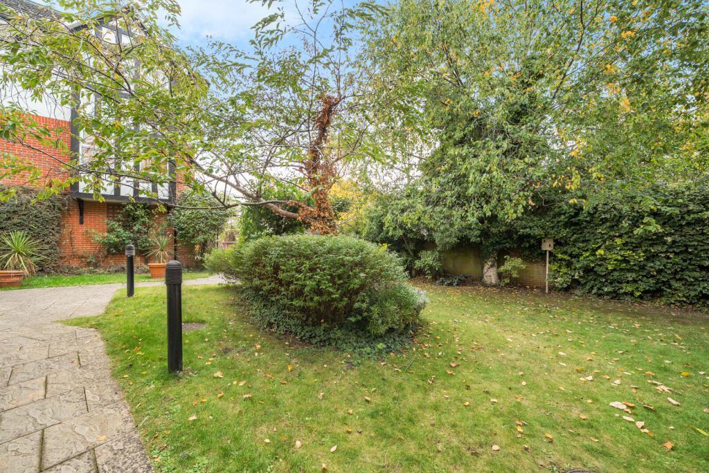 1356123-7-68e4ebf...