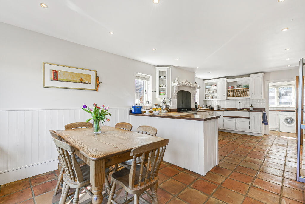 Kitchen/Breakfast Room
