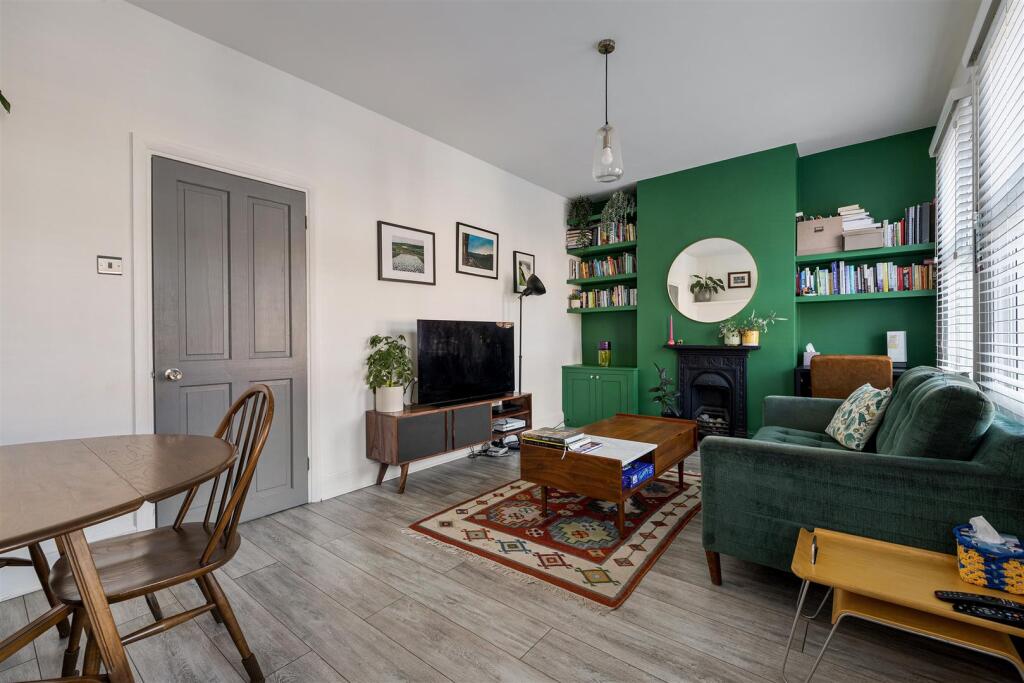 Kettlebaston, E17