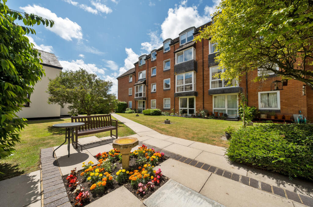 1316292-6-685d3b0...