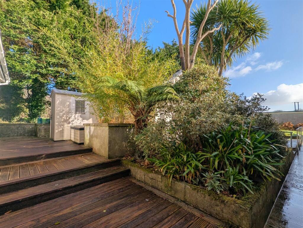 Decking to the rear