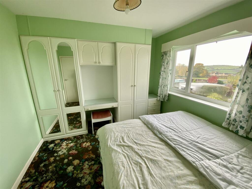 Bramleys Estate Agents - Slipper Lane - Mirfield (