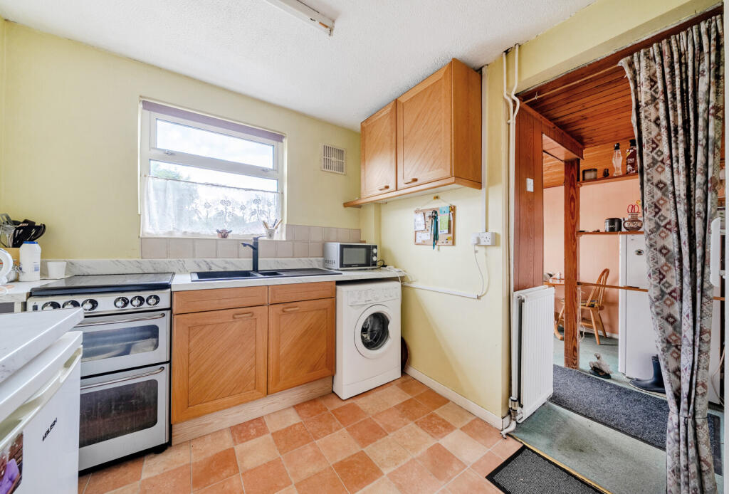 1329904-31-688a06...