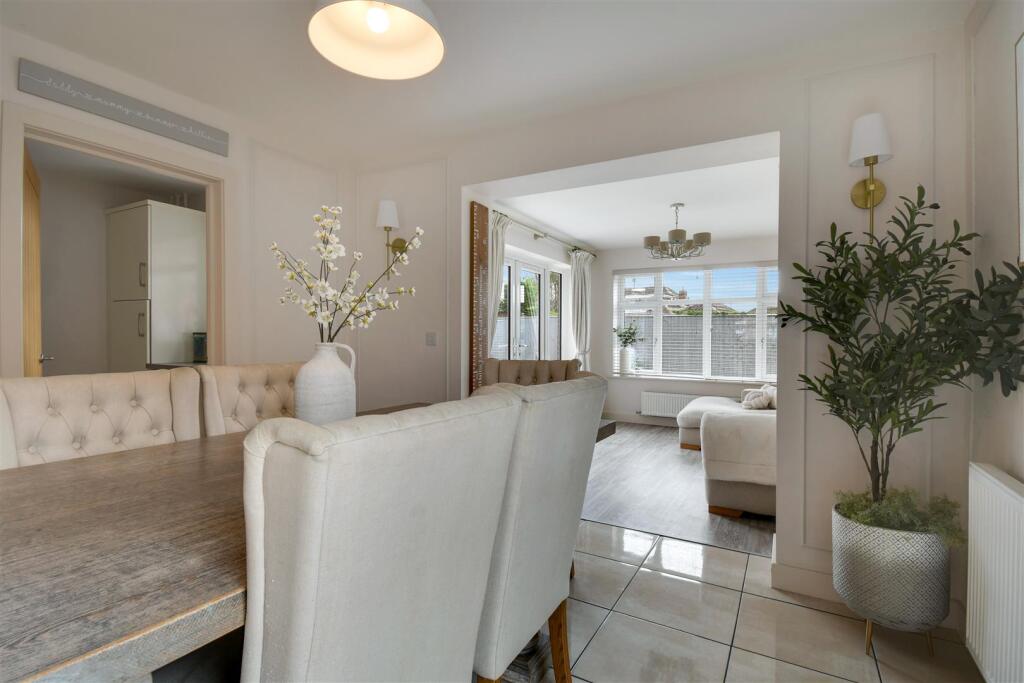 KITCHEN/LIVING/DINING