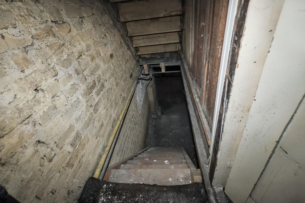 Ground Floor Flat, 9 Albert Square, Stratford, London E15 1HJ