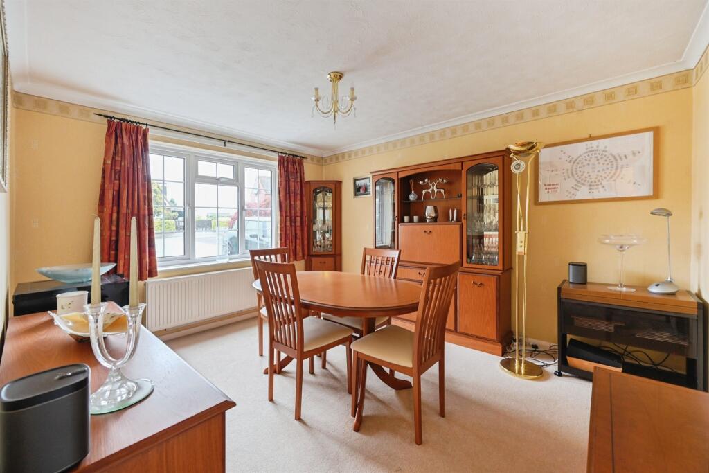 Dining Room: