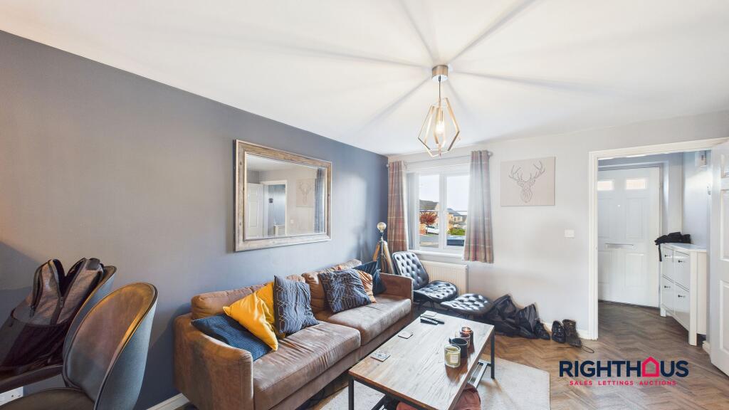 Through Lounge &amp; Kitchen