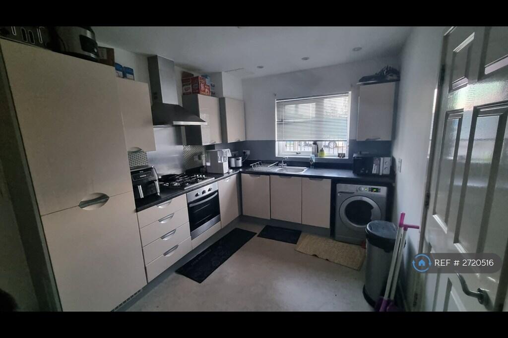 Deveron Drive, Reading, RG30