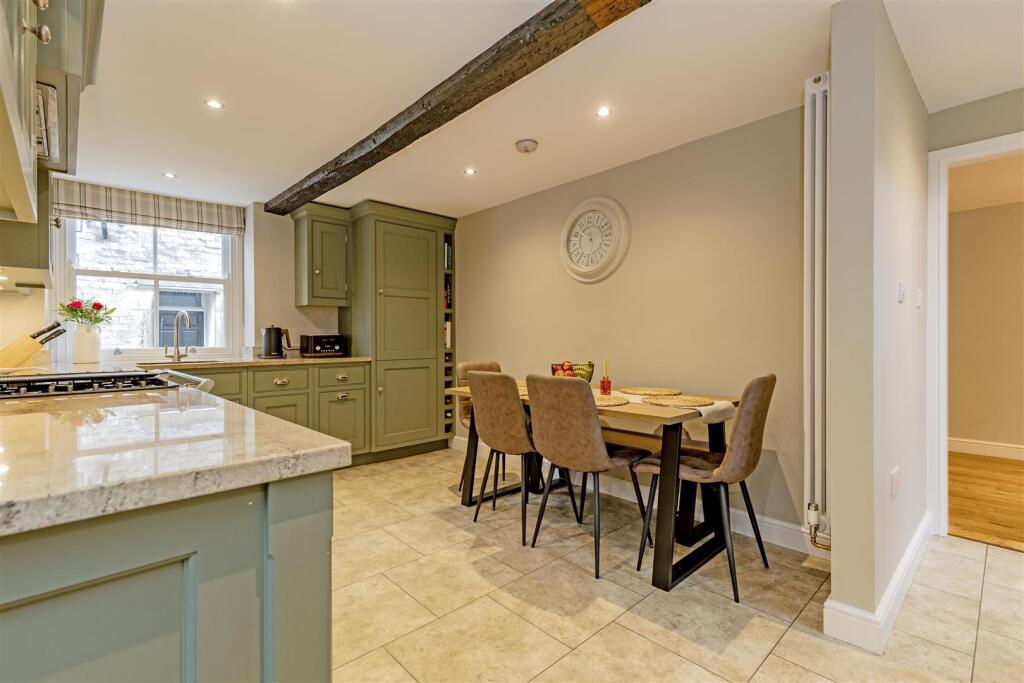 Kitchen-4.jpg