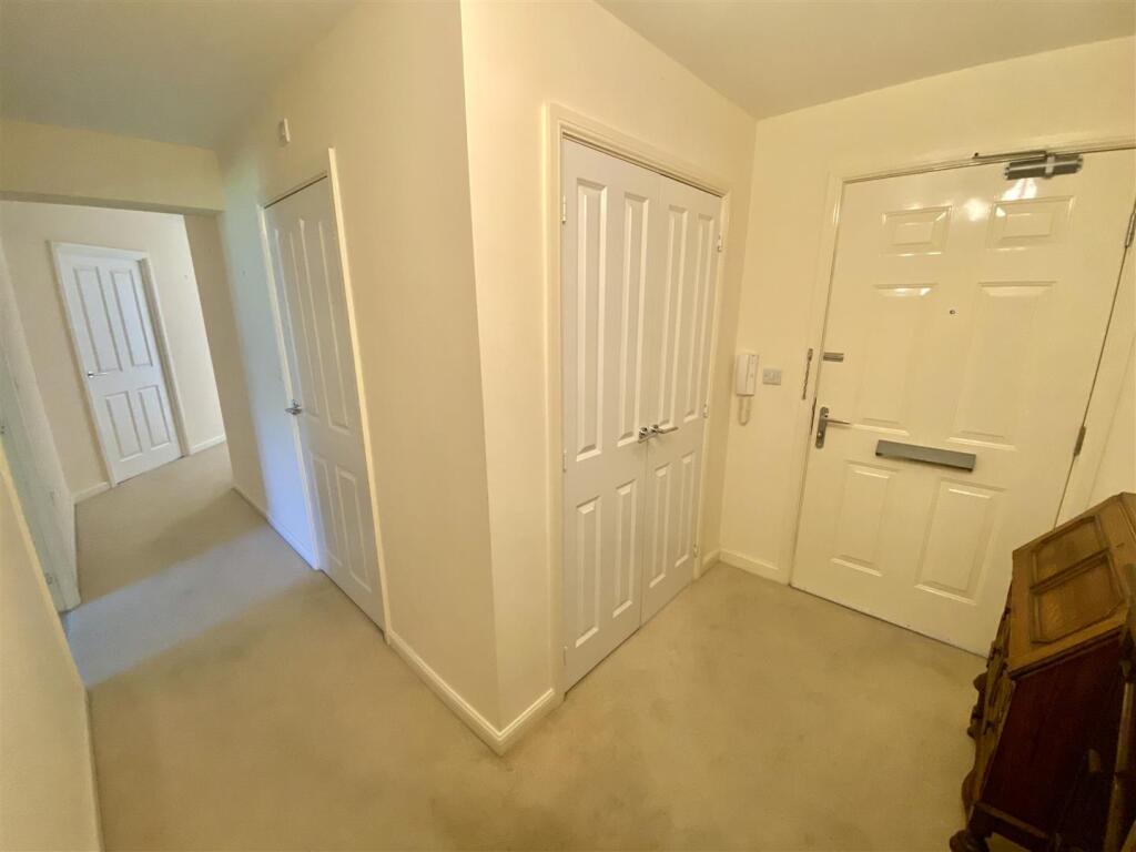 Bramleys Estate Agents - Marmaville Court - Mirfie