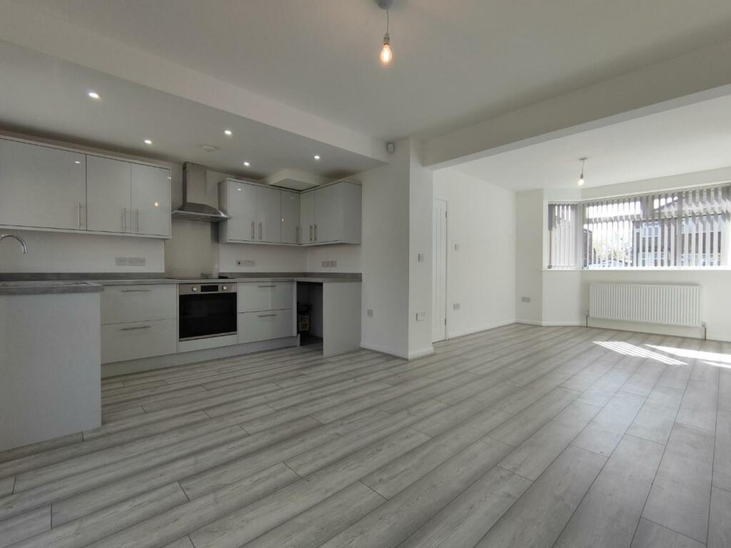Living Dining Kitchen 4