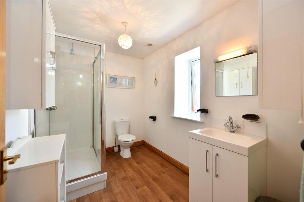 Cottage Shower Room
