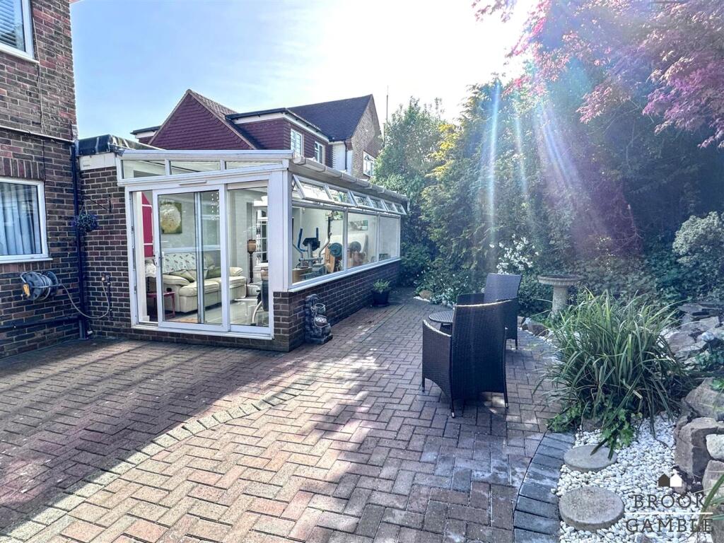 01323 438506