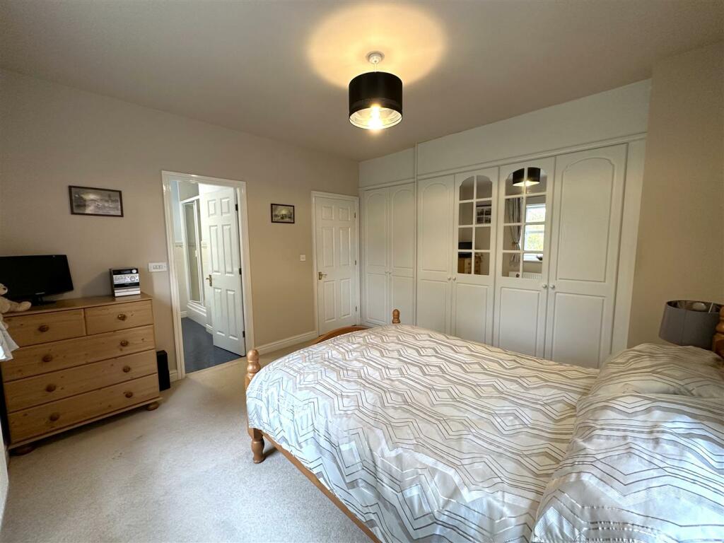 Bedroom One Into En-Suite 736