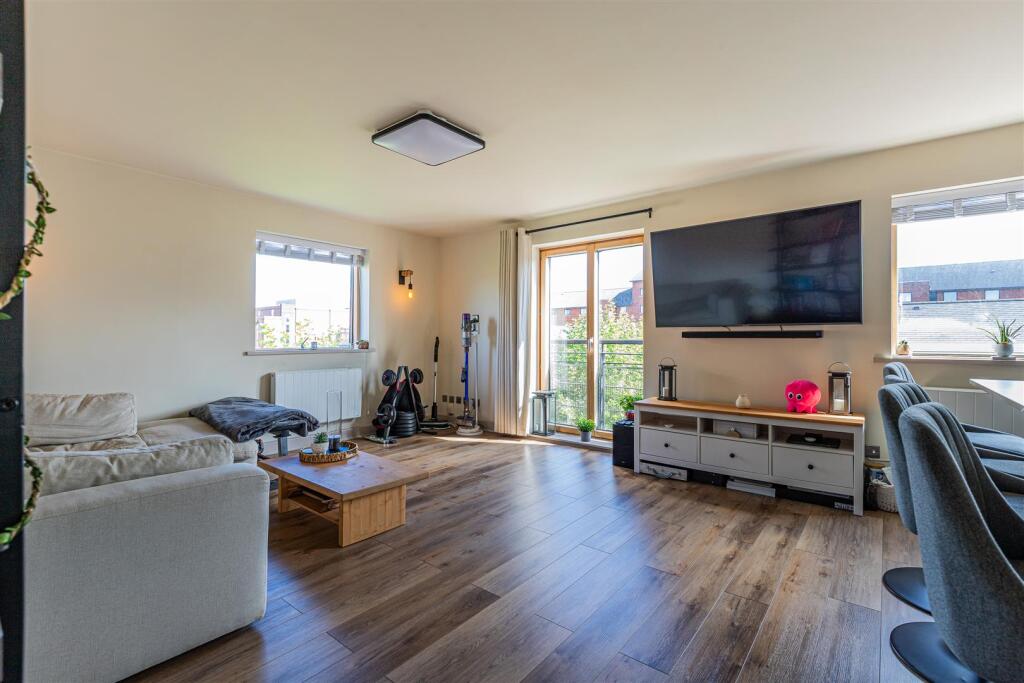 Henke Court 130-8.jpg