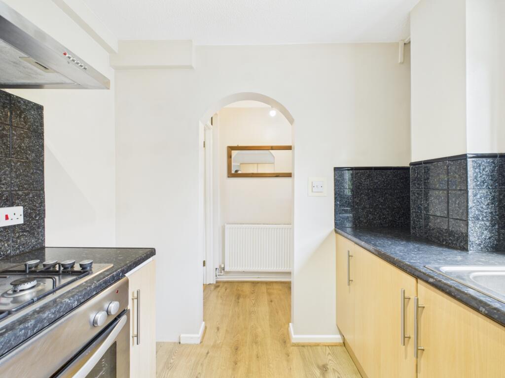 CAM02023G0-PR0165-STILL004